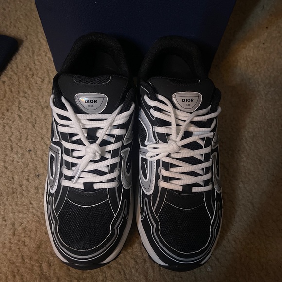 Looks brand new !! Dior b30 navy blue shoes - Picture 3 of 4